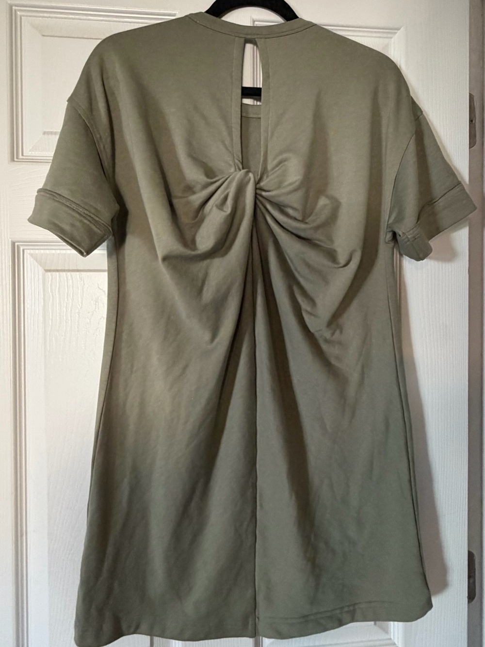 bohme Olive Twist-Back Short Sleeve Tunic  fits Medium
